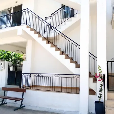 Info στούντιο *