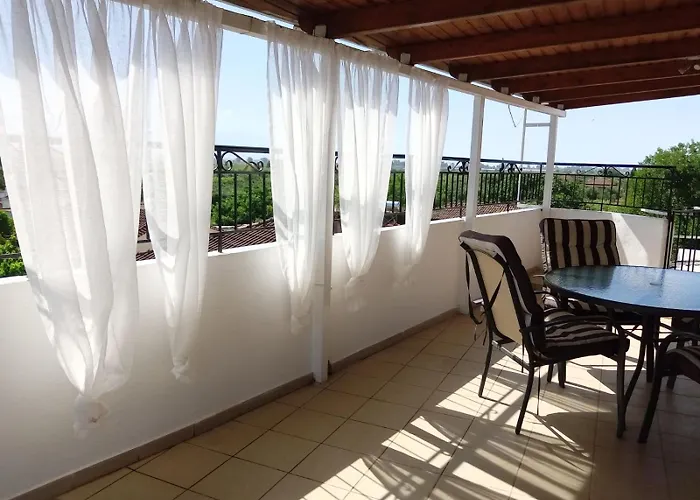 Info στούντιο