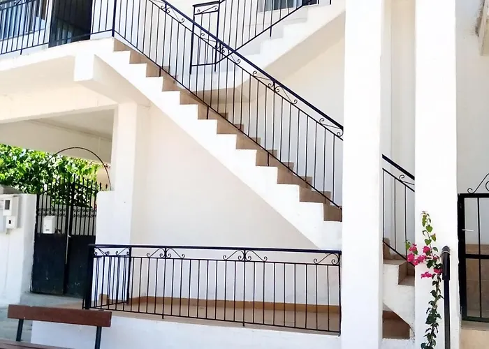 Info στούντιο *